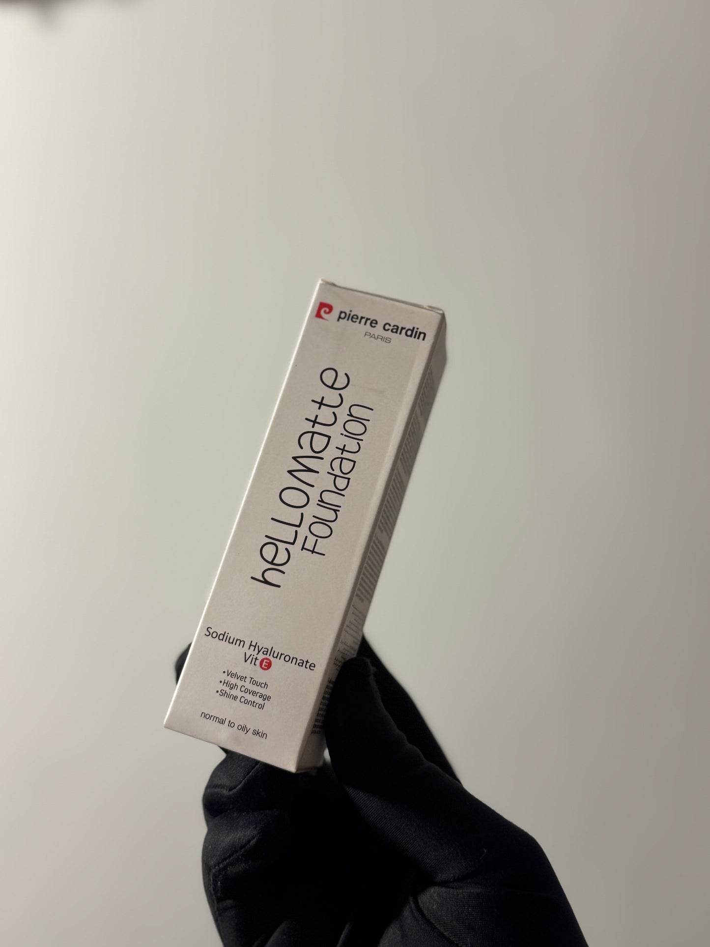 Pierre Cardin Paris Hello Matte Foundation
