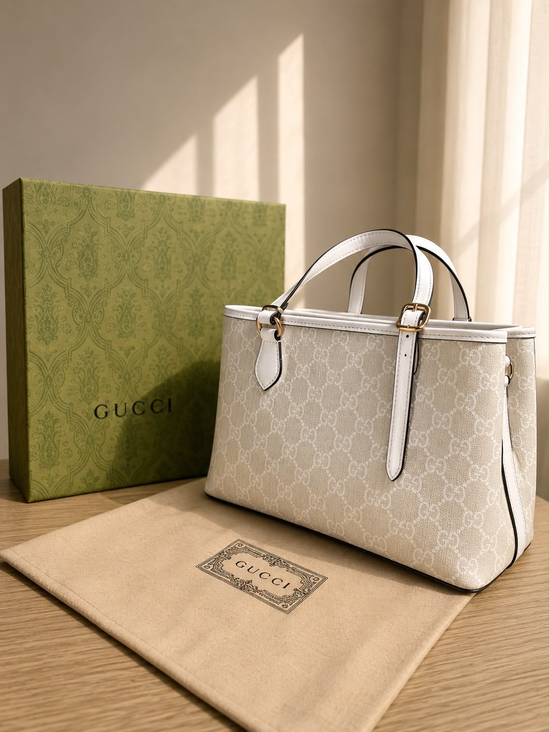 Gucci GG Emblem medium tote bag