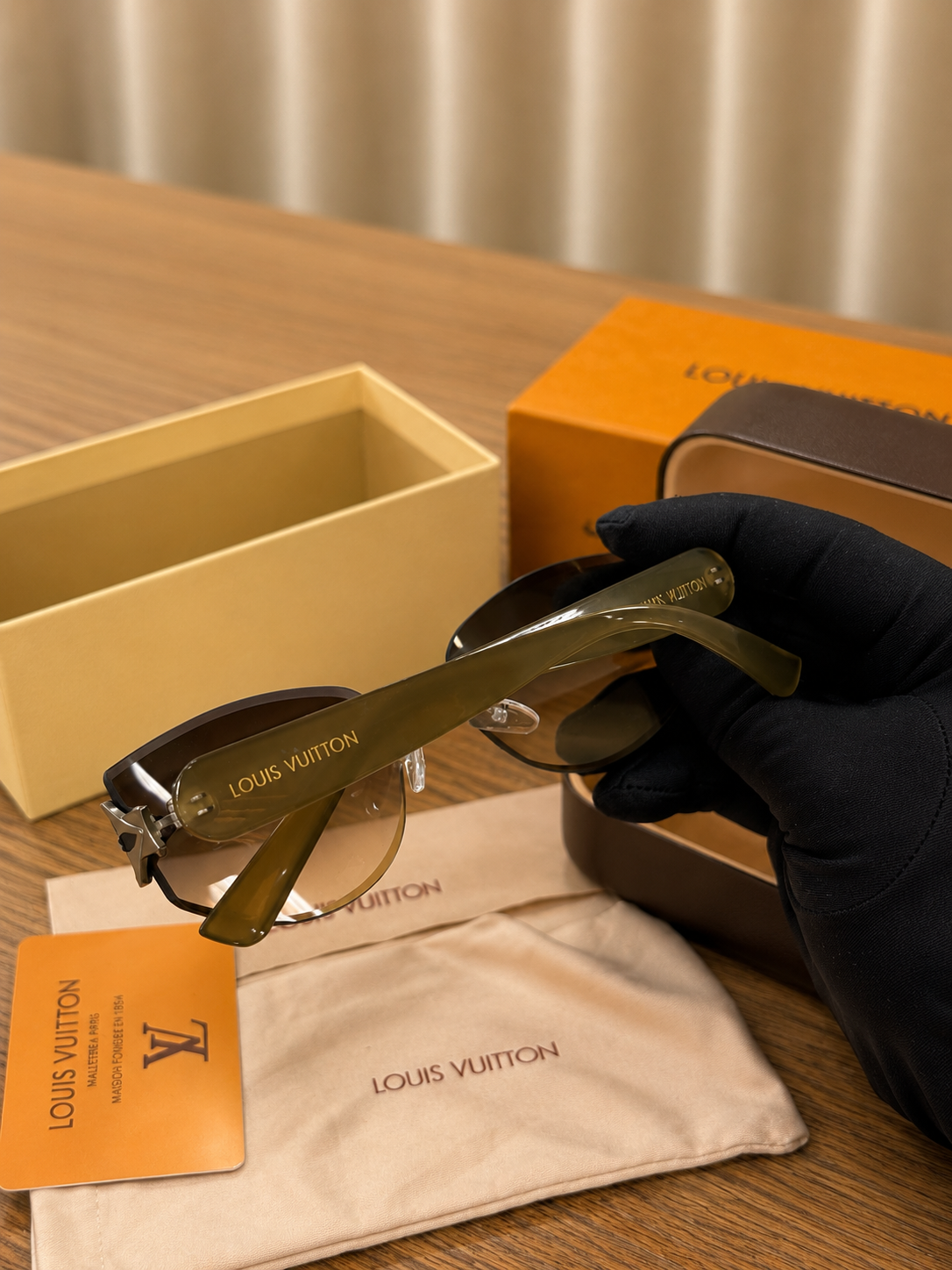 LV sunglasses full set