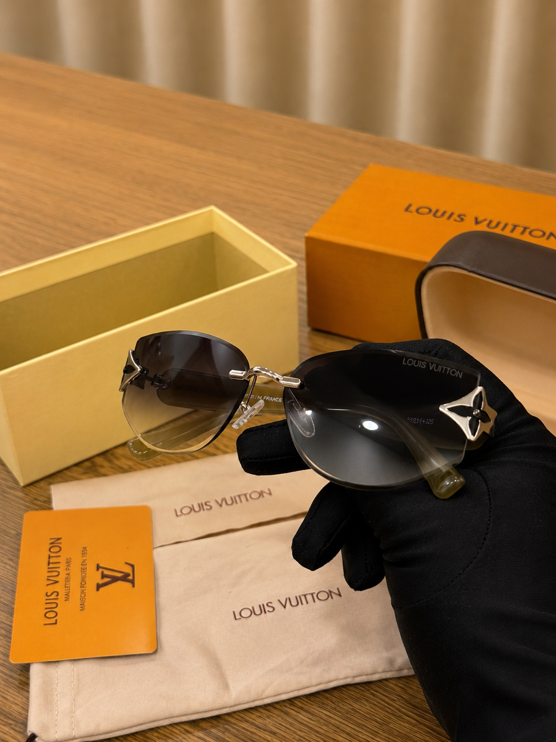 LV sunglasses full set