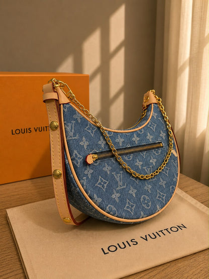 Louis Vuitton Loop handbag