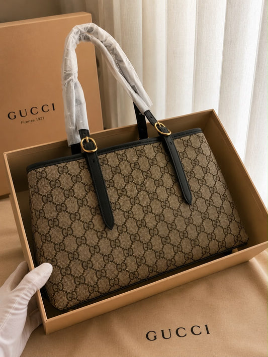 Gucci GG Emblem medium tote bag