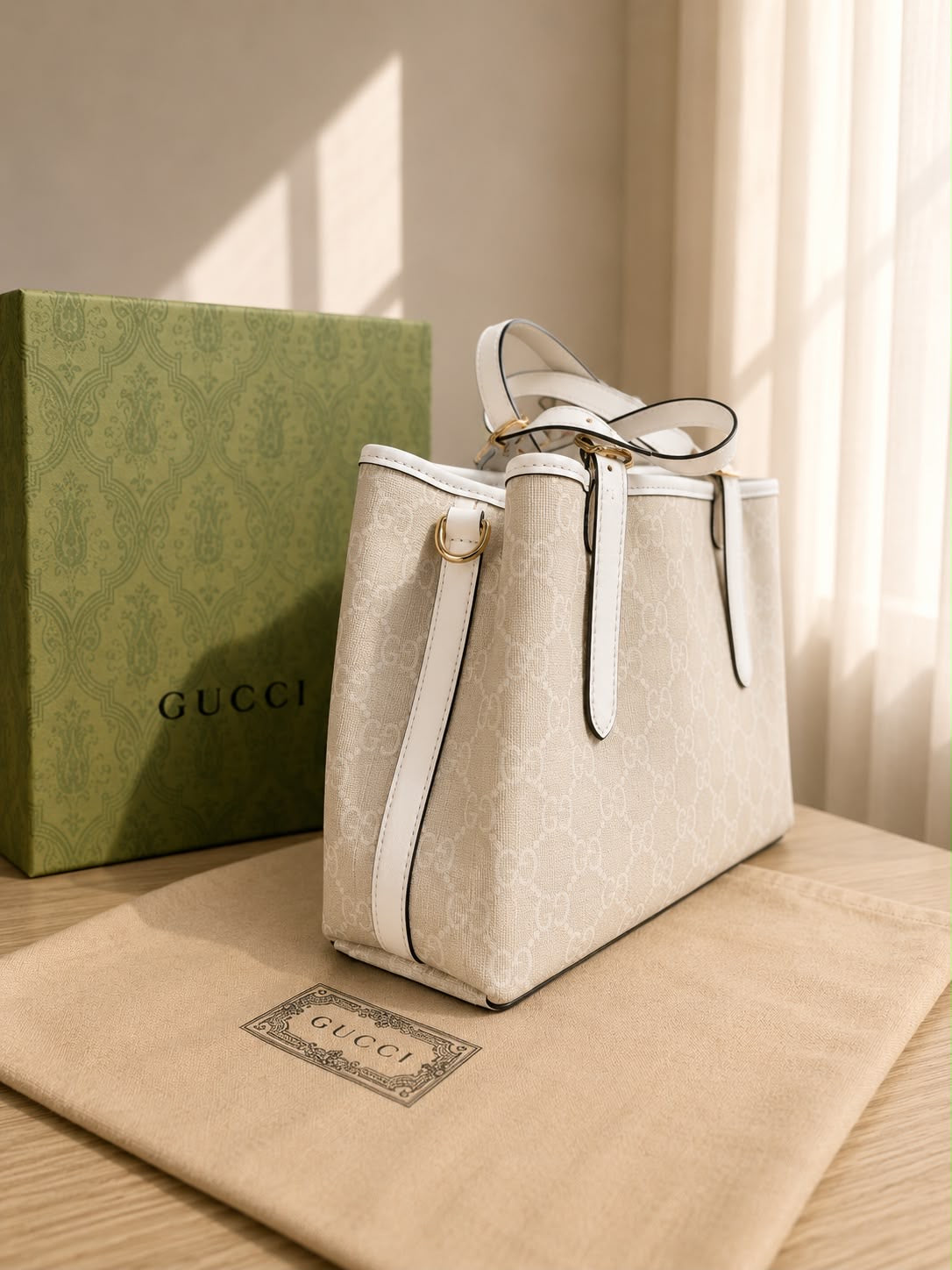 Gucci GG Emblem medium tote bag